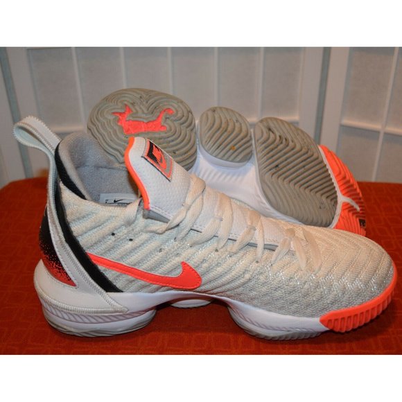 Nike Air Zoom Lebron 16 \